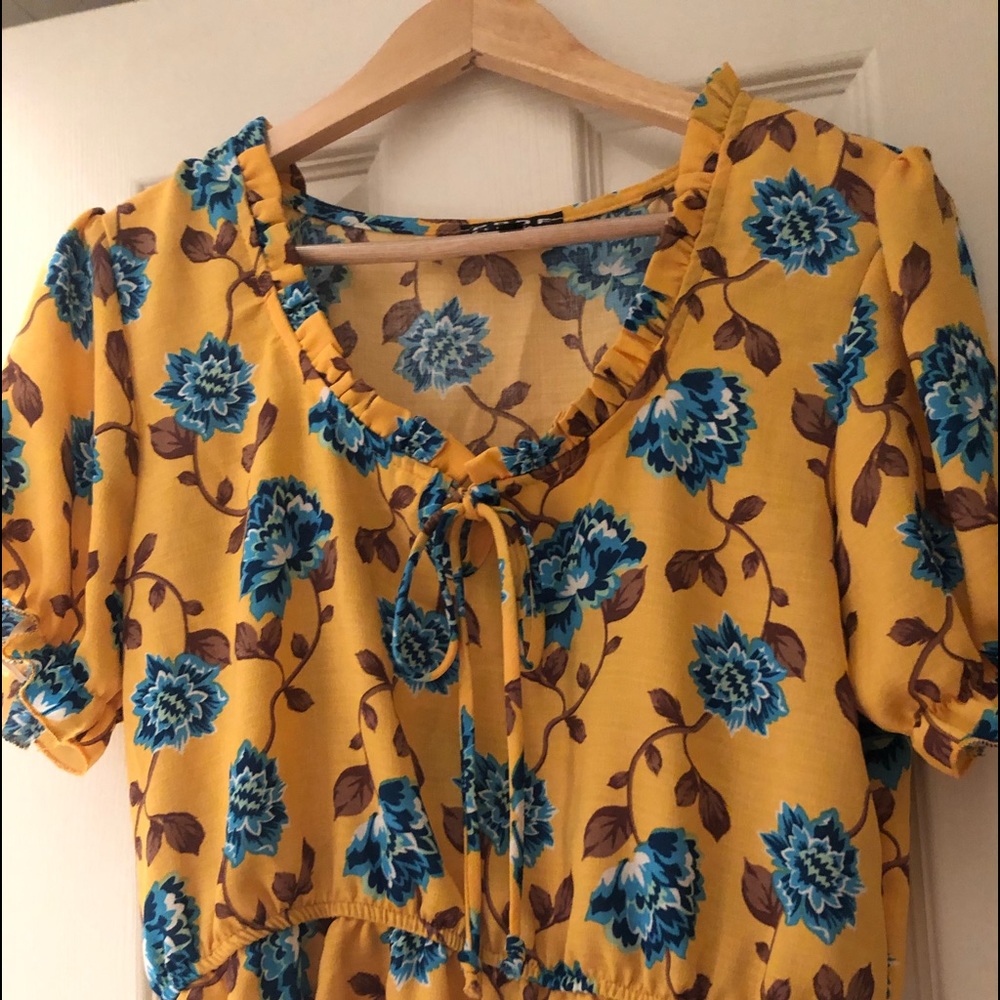 POOF large beautiful puff sleeve peasant top boho